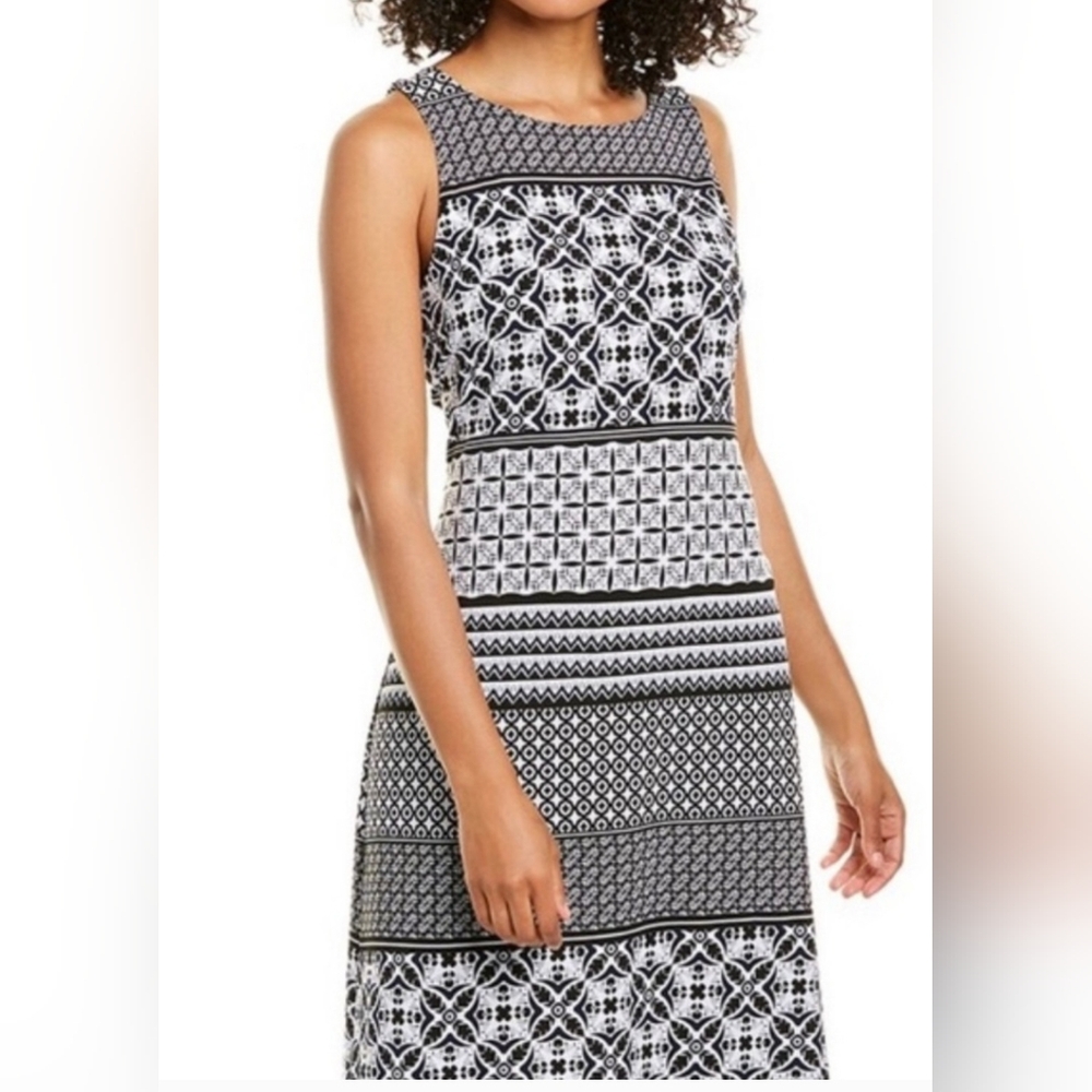 Tommy Bahama Maxi Dress. Pullover.   Size Small/Petite. Black and White Like New